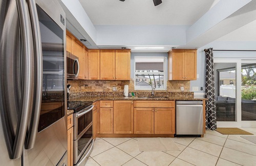 Trafalgar Casa | Beautiful 4-bedroom house with Heated Pool and WIFI in Cape Coral
