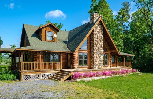 Timberville Cabina | Beautiful 4 Bedroom Log Cabin | Shenandoah Valley (NEW STOVE)