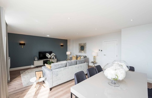 Kensington Apartamento | Beautiful 4BD Duplex Apartment nr. Kensignton with Terrace!