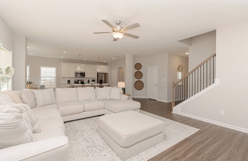 Perry Casa | AtHome+1 Stay | Beautiful 4BR | Fenced Yard