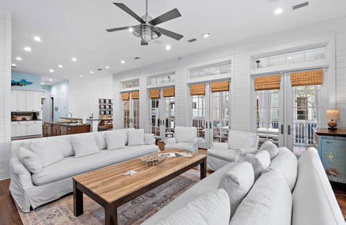 Cottage District Casa | Beautiful 5 Bedroom, 5 Bath Watercolor Home in Prime Location
