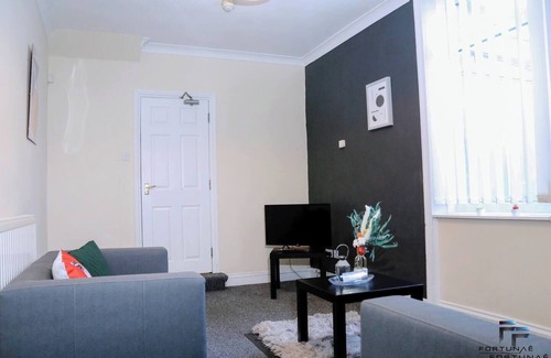 Roker Casa | Beautiful 5-Bed House Roker Beach