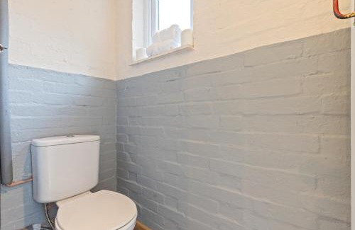Aylesbury Casa | Beautiful 5 Bedroom House in Aylesbury free Parking PENN ROAD