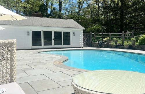 Darien Casa | Beautiful 5 bedroom Darien house with pool