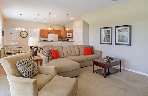 Ridgewood Lakes Casa | Beautiful 5 Bedroom home near Disney World
