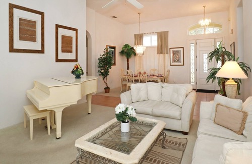 Ridgewood Lakes Casa | Beautiful 5 Bedroom home near Disney World