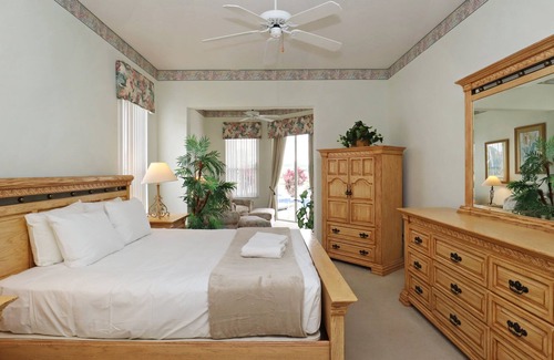 Ridgewood Lakes Casa | Beautiful 5 Bedroom home near Disney World