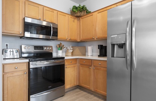 Surprise Farms Casa | Spring Training Special. Spacious 4 bedroom/Big backyard in Surprise