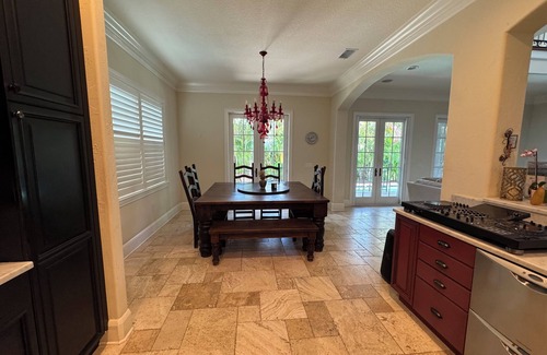 Sunset Park Casa | Beautiful 5-bedroom Home in South Tampa with Pool on the Water