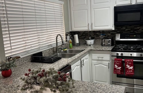 Sunrise Manor Casa | Beautiful 5Bed/3Bath + Pool In Las Vegas