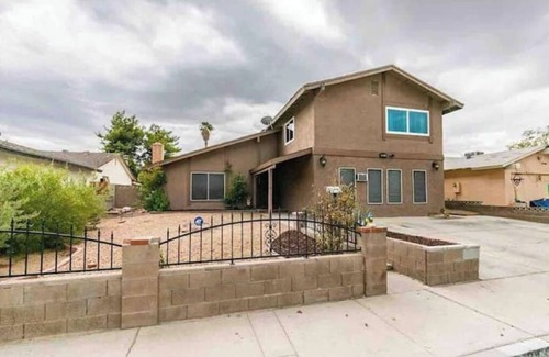 Sunrise Manor Casa | Beautiful 5Bed/3Bath + Pool In Las Vegas