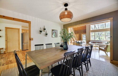 Cresco Casa | Beautiful 5BR, Gameroom, Hot Tub, Fenced Yard
