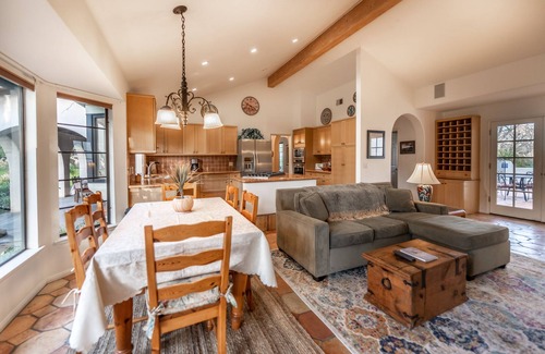Campanil Casa | Beautiful 6 Bedroom Estate in Quiet Neighborhood