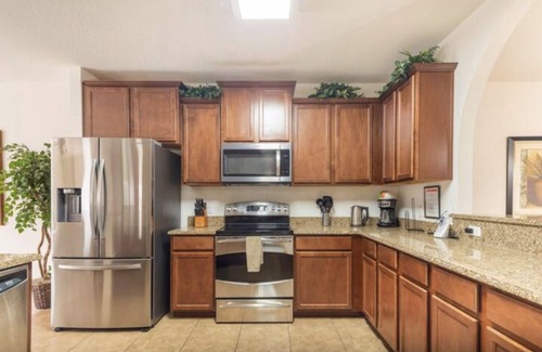 Calabria Villa | Hermosa casa de 6 habitaciones, a 6 millas de Disney World, piscina orientada al sur