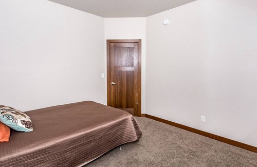 West Fargo Casa | Beautiful 6 bedroom/3 bathroom home!