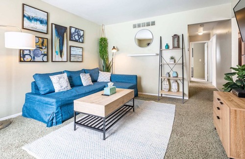 Royal Oak Casa | Beautiful 6BR/2BA - Two Neighboring Properties!