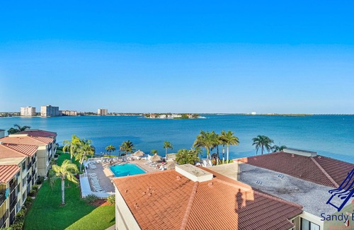 Palma del Mar Condominio | Beautiful 6th Floor 2 Bedroom Palma Remodeled Condo Free WiFi and Parking