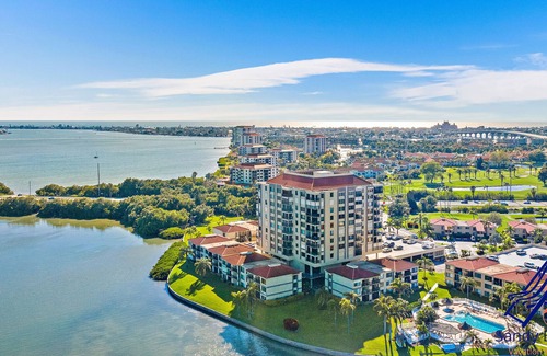 Palma del Mar Condominio | Beautiful 6th Floor 2 Bedroom Palma Remodeled Condo Free WiFi and Parking