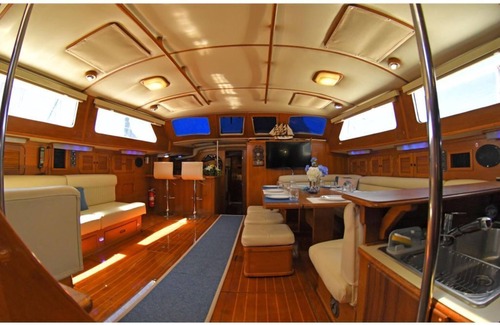 La Paz Alquiler De Eote | Beautiful 72 foot sailing yacht. Explore the Sea of Cortez in style.