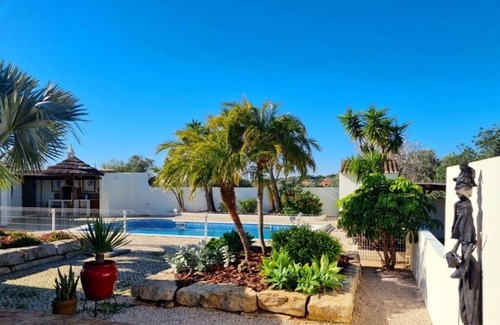 Olhao Villa | Hermosa villa de lujo para 8 personas con una gran piscina privada