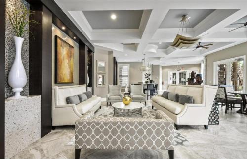 Loughman Casa | Beautiful 9 bedroom pool home located in the Solterra Resort! home