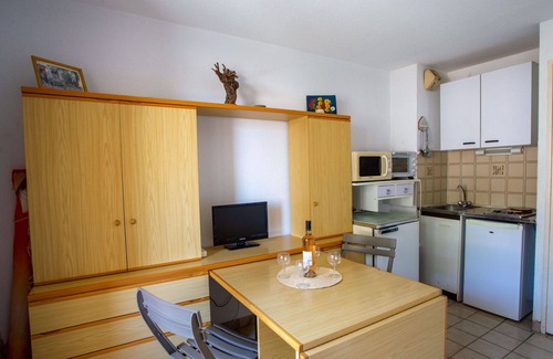 Cap Benat Apartamento | Bonito apartamento para 4 personas con WIFI, TV, balcón y aparcamiento