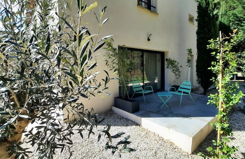 St.-Remy-de-Provence Apartamento | Beautiful apartment in country house. Saint Remy de Provence.