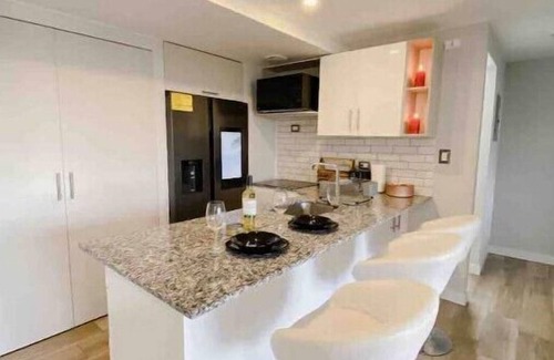 Zona 13 Apartamento | Beautiful apartment with Jacuzzi and Alberca