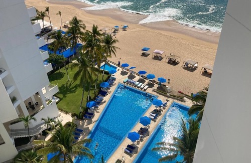 Club Deportivo Apartamento | Bello departamento en la playa con vista a la hermosa Bahía de Acapulco.