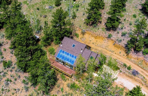 Idaho Springs Casa | Beautiful Adult Themed Mountain house with WiFi in Idaho Springs