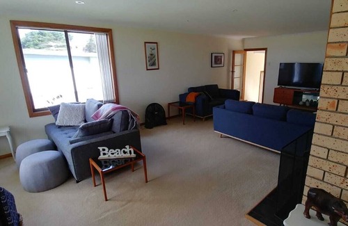 Adventure Bay Casa | Beautiful Adventure Bay home at the beach.