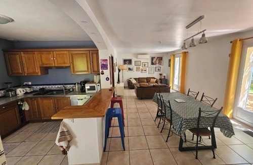 Peypin Casa | Beautiful air-conditioned Provencal house with swimming pool