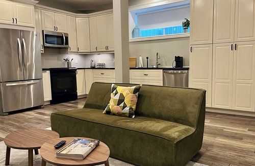 North End Apartamento | Beautiful and Central - 2 bedroom, 2 Bath Apartment located in lovely Halifax!