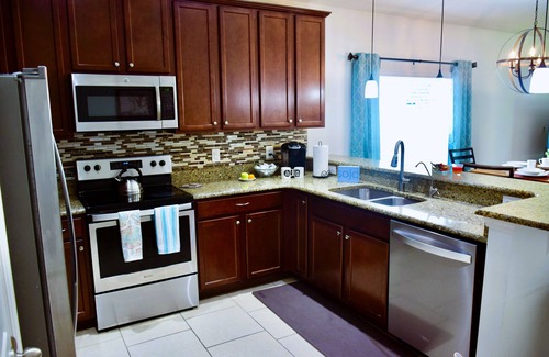 Marbella Casa | Beautiful and comfortable house for after de beach or the parks🏖️🎢🎆