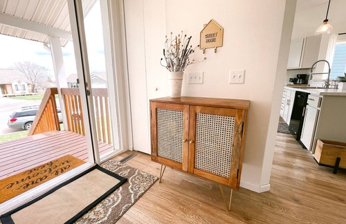 Rapid City Casa | Beautiful And Cozy 3 Bedroom home in the heart of R.C.!