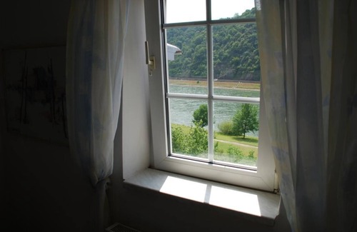 Sankt Goarshausen Apartamento | Beautiful and cozy apartment with a view of the Rhine and greenery
