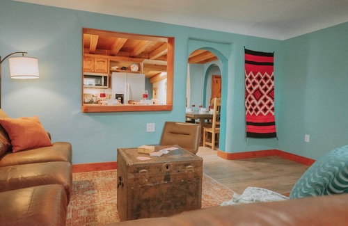 North Valley Casa | This house is a 3 bedroom(s), 3 bathrooms, located in Albuquerque, NM.