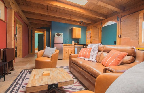 North Valley Casa | This house is a 3 bedroom(s), 3 bathrooms, located in Albuquerque, NM.