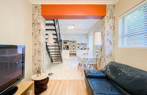 West Beach Cabaña | Beautiful and funky fully furnished cottage that sleeps 2
