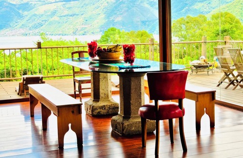San Lucas Toliman Casa | Hermoso y moderno paraíso de 4 dormitorios en el lago de Atitlán