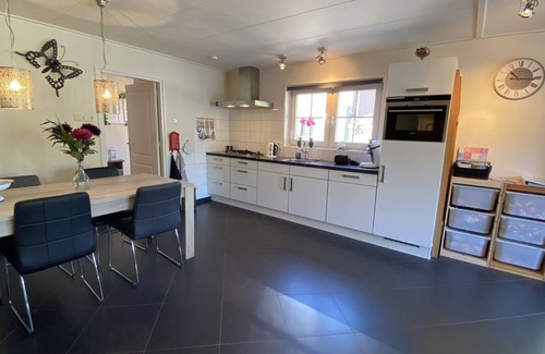 Wolphaartsdijk Casa | Beautiful and luxury 4-person holiday home in Oud-Sabbinge