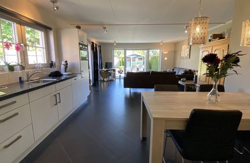 Wolphaartsdijk Casa | Beautiful and luxury 4-person holiday home in Oud-Sabbinge