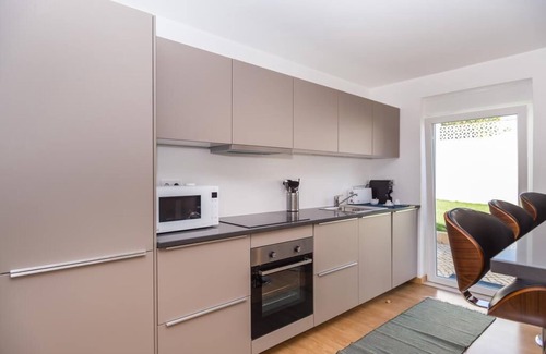 Luz Cabaña | Hermosa y moderna casa de campo con 2 dormitorios y piscina.