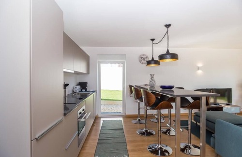 Luz Cabaña | Hermosa y moderna casa de campo con 2 dormitorios y piscina.