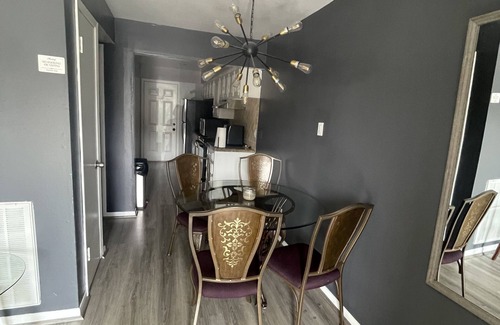 Spring Branch Central Apartamento | Beautiful and peaceful place right next to the mall!