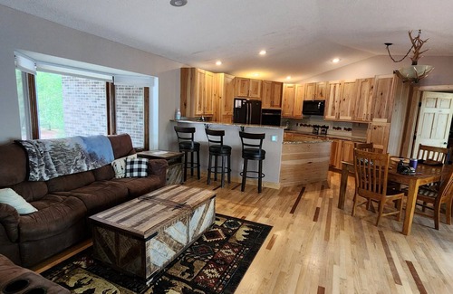 Hackensack Casa | Hermosa y un lago privado Inicio En Lago de abedul