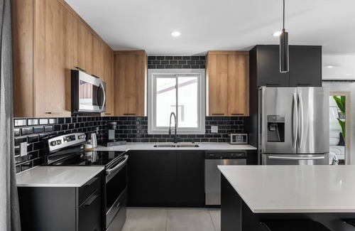 Lafleche Casa | Beautiful and renovated house near Montreal and next to everything you need