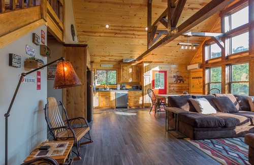 Board Camp Cabina | The Lodge at Sky Clear Ridge