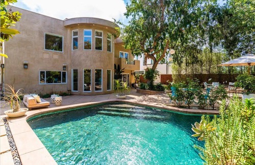 North of Montana Casa | Hermosa y espaciosa casa en el corazón de Santa Monica, CA