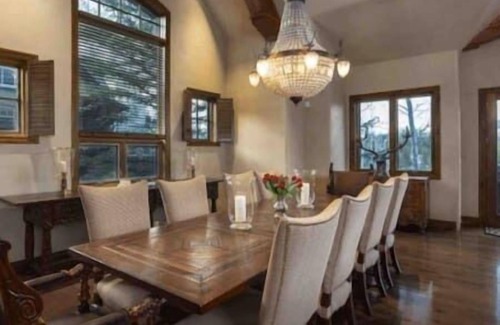 Aspen Casa | BEAUTIFUL AND SPACIOUS HOME-MOROON CREEK GOLF CLUB